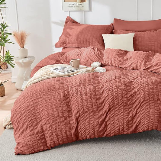 HYMOKEGE Coral Red Duvet Cover King Size, Ultra Soft 3-Piece Seersucker Duvet Cover Set with Zipper Closure, Soft Brushed Microfiber Bedding Set with 8 Corner Ties (104"x90", 2 Pillowshams)