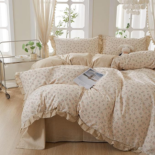 mixinni Beige Floral Duvet Cover Full Size, 100% Cotton Cute Strawberry Floral Ruffle Bedding Set, Vintage Cottagecore Reversible Tan Gingham Aesthetic 3PC with Zipper Closure & Pillowcases