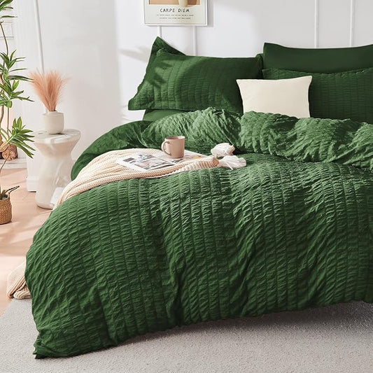 HYMOKEGE Dark Green Duvet Cover Queen Size, Ultra Soft 3-Piece Seersucker Duvet Cover Set with Zipper Closure, Soft Brushed Microfiber Bedding Set with 8 Corner Ties (90"x90", 2 Pillowshams)